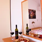 Marvil Cozy With Private Terrace And Free Parking * Krk Town