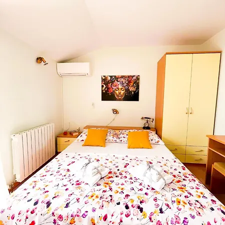 Marvil Cozy With Private Terrace And Free Parking كرك