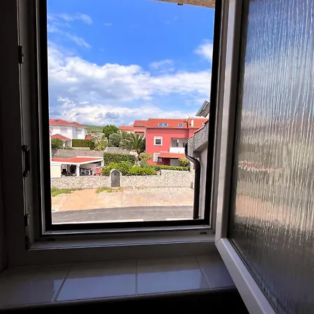 Marvil Cozy With Private Terrace And Free Parking