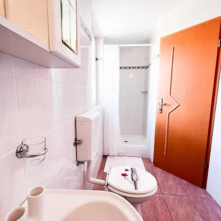 Marvil Cozy With Private Terrace And Free Parking * Krk Town