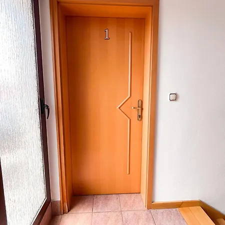 Marvil Cozy With Private Terrace And Free Parking * Krk Town