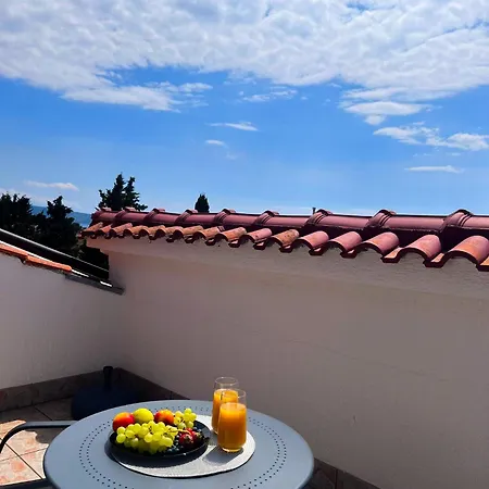 Marvil Cozy With Private Terrace And Free Parking Krk Town