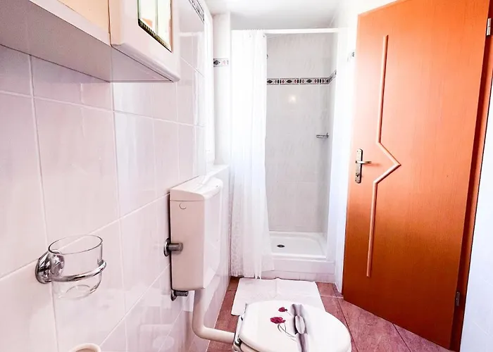 Marvil Cozy With Private Terrace And Free Parking * Krk Town