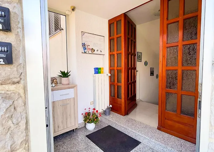 Apartman Marvil Cozy With Private Terrace And Free Parking Krk Town