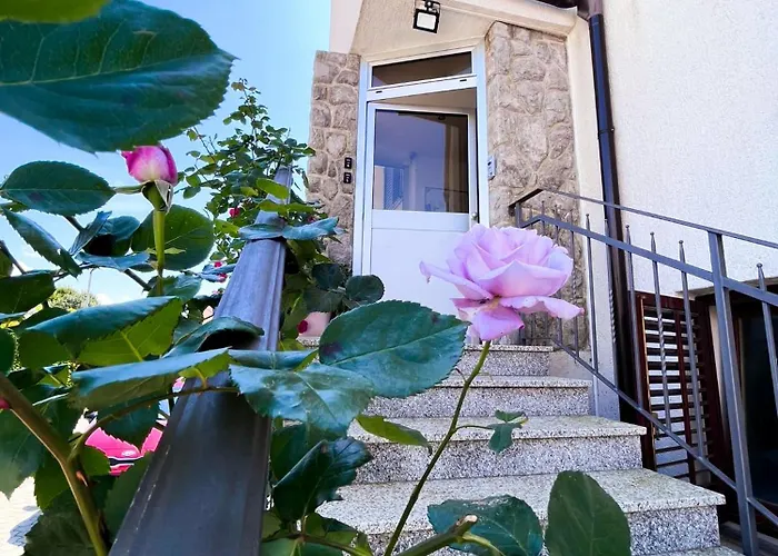 Apartman Marvil Cozy With Private Terrace And Free Parking *
