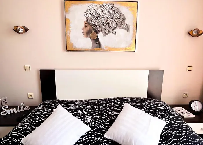 Marvil Cozy With Private Terrace And Free Parking Apartman