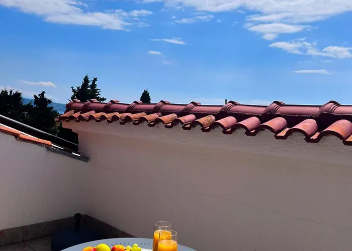Marvil Cozy With Private Terrace And Free Parking Krk Town
