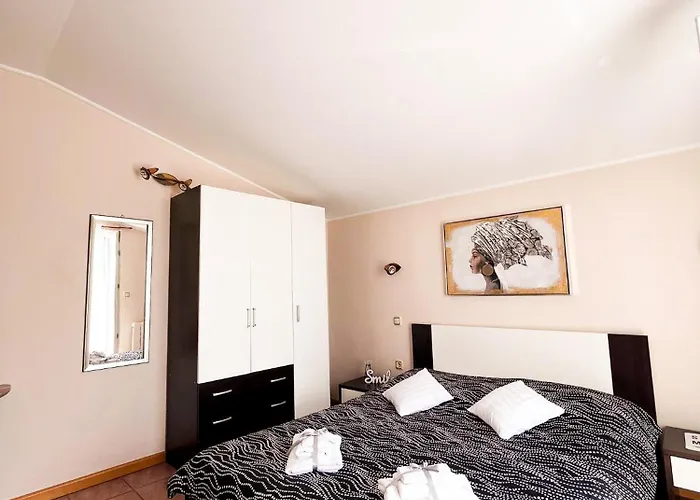 Marvil Cozy With Private Terrace And Free Parking Apartman Krk Town